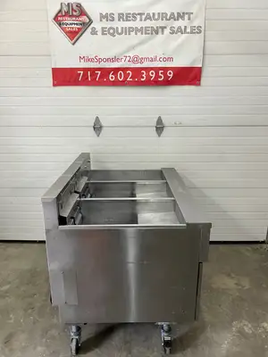 Pitco SE14X Electric Double Fryer480V with SEBNB14-Cabinent Fry Dump Station Combo