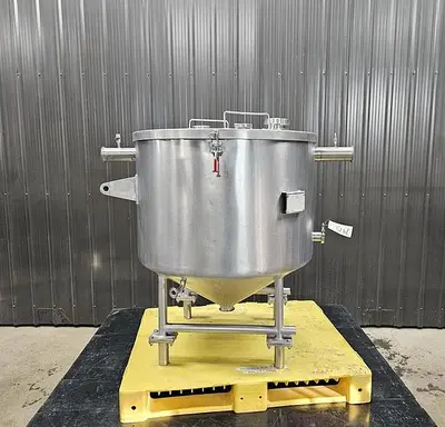 Used 100 Gallon Tank, Stainless Steel, Insulated 🔴 Liquidation Sale – All Offers Considered