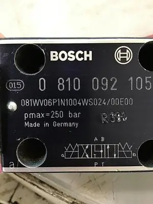 USED BOSCH 0 810 092 105