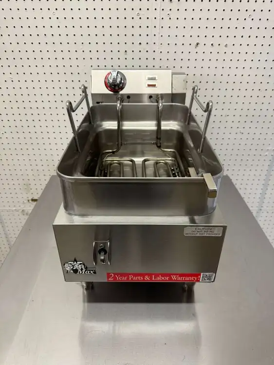 Used Star Used Star 515EF Countertop Electric 15lb Single Pot Fryer 208V Cookers / Coolers / Fryers Illinois US | Falcon Restaurant Supply #1374889