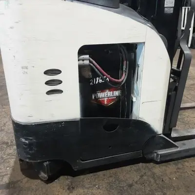USED 2016 CROWN RR5725-45