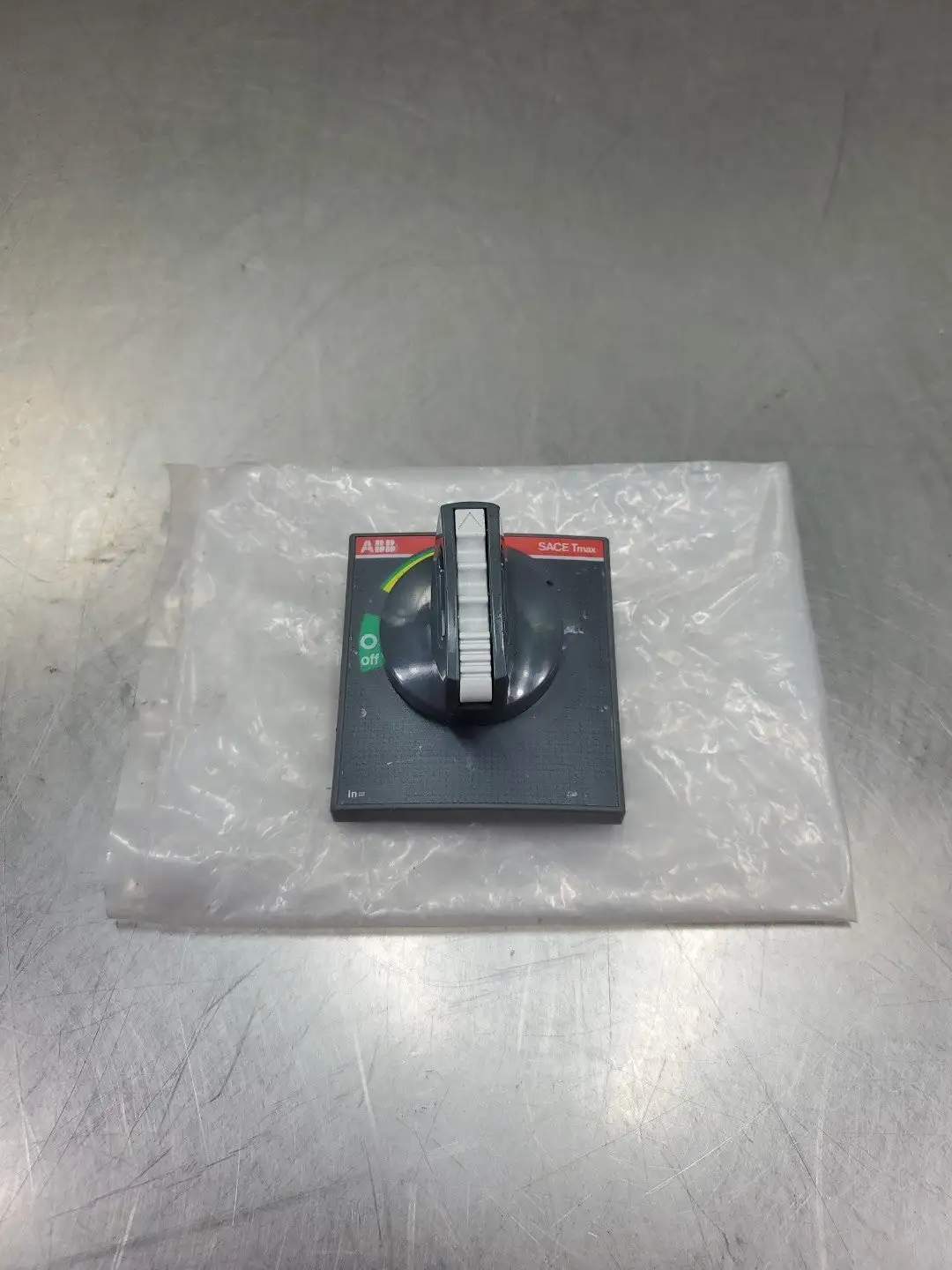 Used ABB SACE Tmax Circuit Breaker Accessory Knob Circuit Breaker Parts South Carolina US | Palmetto Automation #1165300