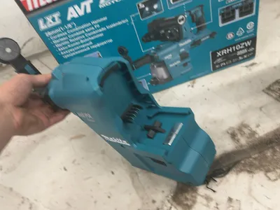 Used MAKITA XRH10ZW Air Tools, DC Electrical Tools & Accessories Michigan US | Miedema Asset Management Group #1327132