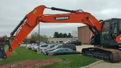 USED 2016 Doosan DX235LCR