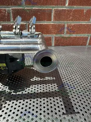 USED 4 ITT PURE FLO ADVANTAGE STAINLESS STEEL DIAPHRAGM VALVE W/ 1" SANITARY FITTING