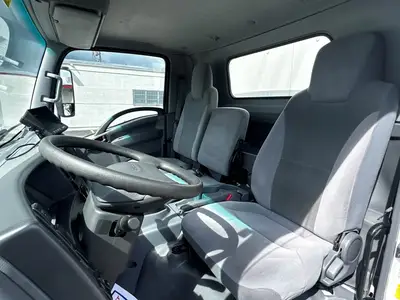 Used 2020 ISUZU NPR EFI Box trucks Florida US | Truck and Van Outlet #1509218