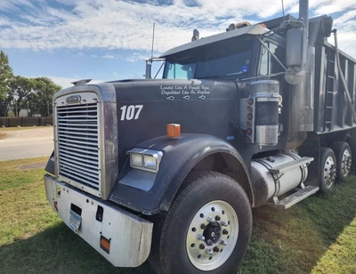 Used 2006 FREIGHTLINER FLD120SD Dump trucks Minnesota US | Proxy Equipment #1486175