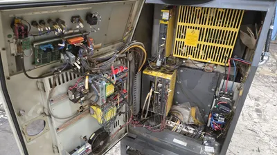 USED 2009 FANUC R-2000iB/210F + R-30iA