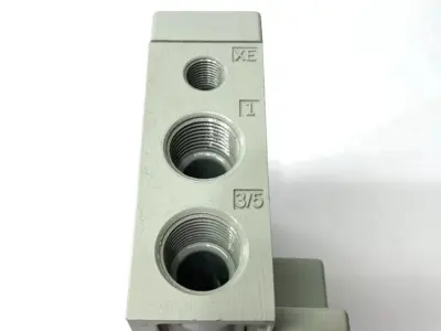 Used Numatics Pneumatic End Manifold Block XE, 1, 3/5 Ports Parts (Hydraulics and Pneumatics) Michigan US | Maverick Industrial Sales #1395112