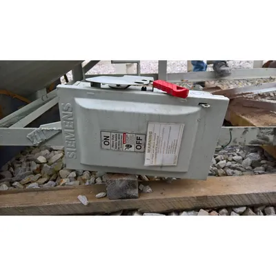 500 CFM Used 244 Square Foot Filter Receiver Dust Collector, 244 Sq Ft