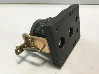 USED DANAHER CONTROLS 211L10