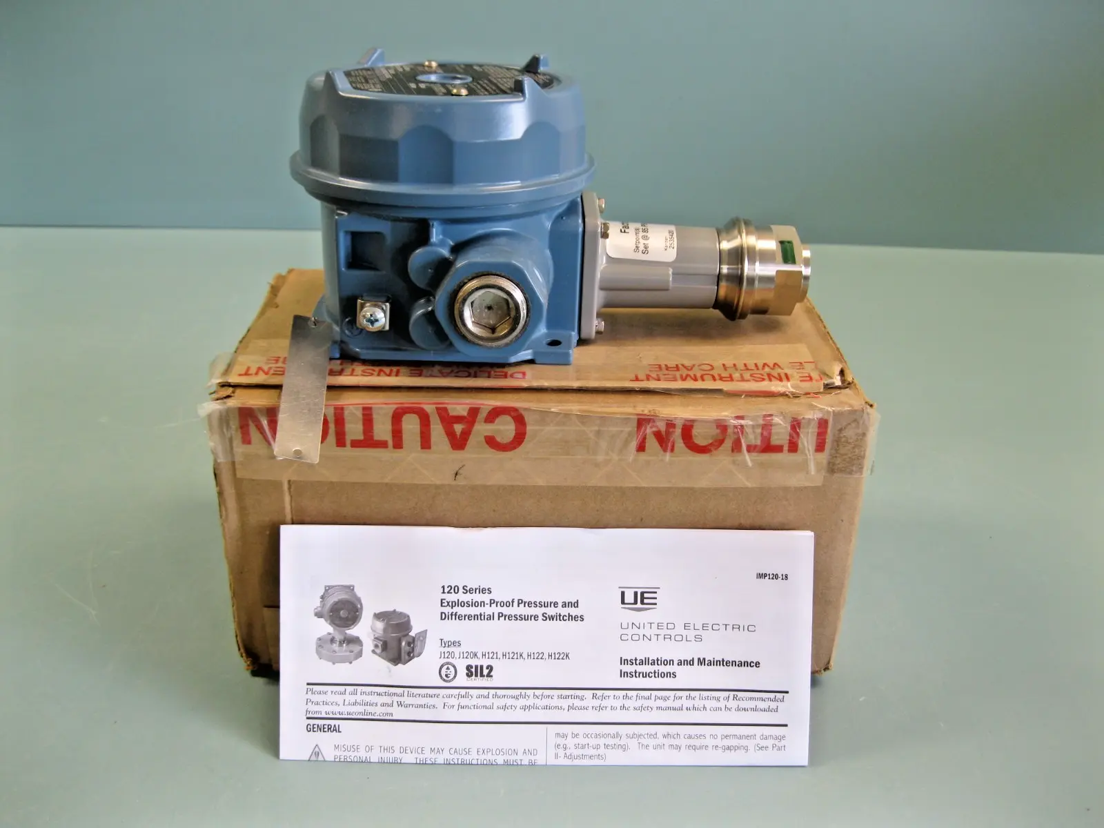1/2" United Electric Controls J120-173 Pressure Switch 250VAC 4-100PSI NEW D17