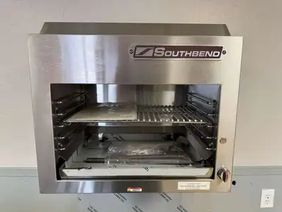 New | in-Stock Southbend Unused 24" Southbend 4241E NG Range with a Southbend P24-CM-R NG Cheese Melter Commercial Ranges Illinois US | Falcon Restaurant Supply #1373769