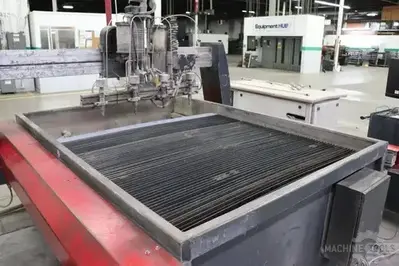 USED 2021 OMAX MAXIEM 1515