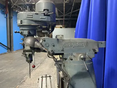 Used BRIDGEPORT 0379 Vertical Mills Ohio US | HGR 24 #1314146