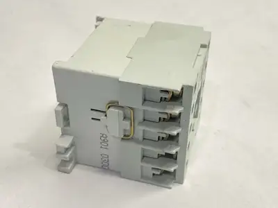 USED ALLEN-BRADLEY SER A MINI CONTACTOR 3-POLE 9A 24VDC COIL