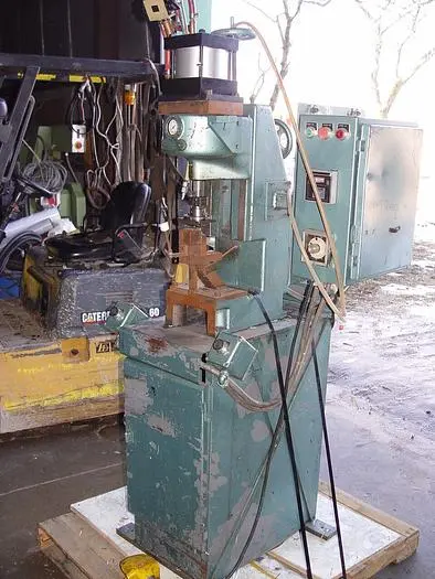 Used 1993 IMPERIAL PB-6 Pneumatic Presses Wisconsin US | Lemke Machinery Sales #802712