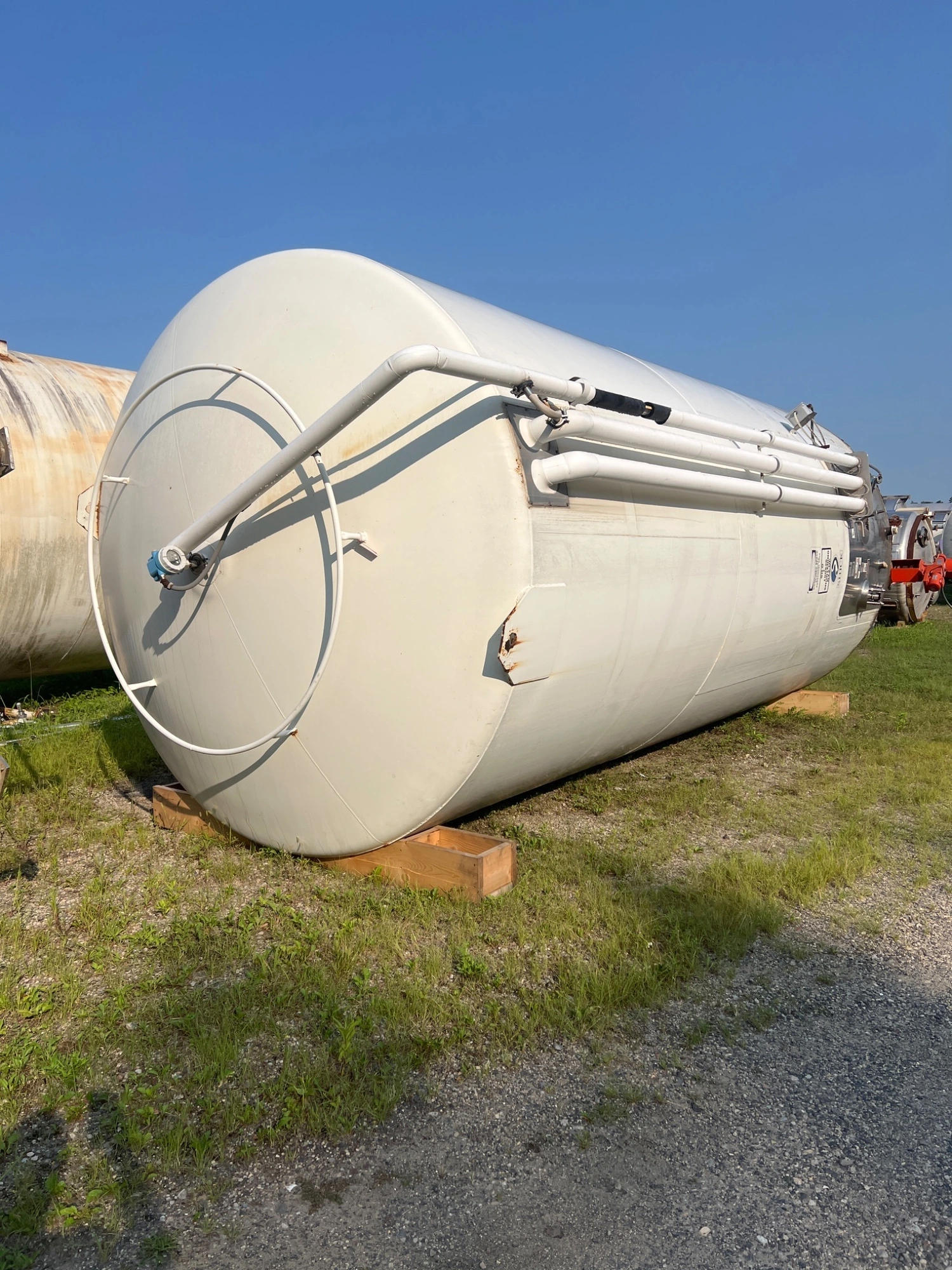 USED 2005 WALKER STAINLESS 10,000 GALLON