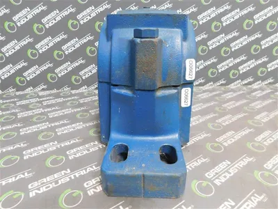 SKF FSAF 217 Pillow Block Bearing Housing 3.938/3.188 in Bore Internal Rust Used
