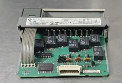 Allen Bradley 1746-0X8 SerA SLC500 Output Module (BIN733)