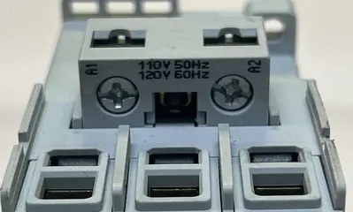 USED ALLEN-BRADLEY 100-C3700