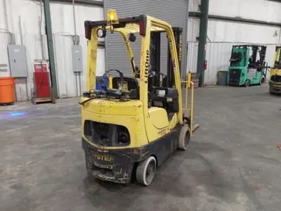 USED 2010 HYSTER S35FT