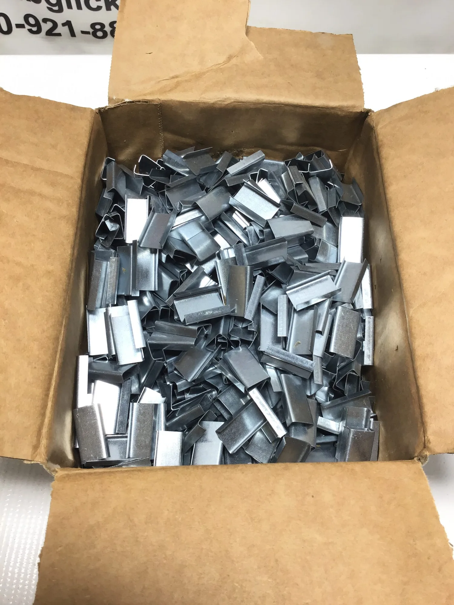Uline S-827 Steel Strapping Seals 1/2″ Open Metal Seals 1000/Carton