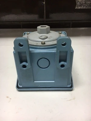 New | in-Stock United Electric Controls J400 Relays & Switches Indiana US | J&J Industrial Supply #510973