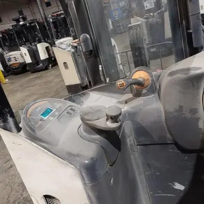 USED 2016 CROWN RR5725-45