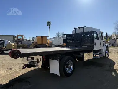 Used 2018 FREIGHTLINER BUSINESS CLASS M2 106 Hooklifts & Roll-Offs California US | Mittry Construction #1363502