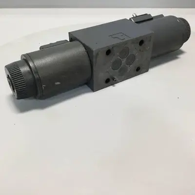 USED VICKERS DG4V3S6CMUHL760EN490