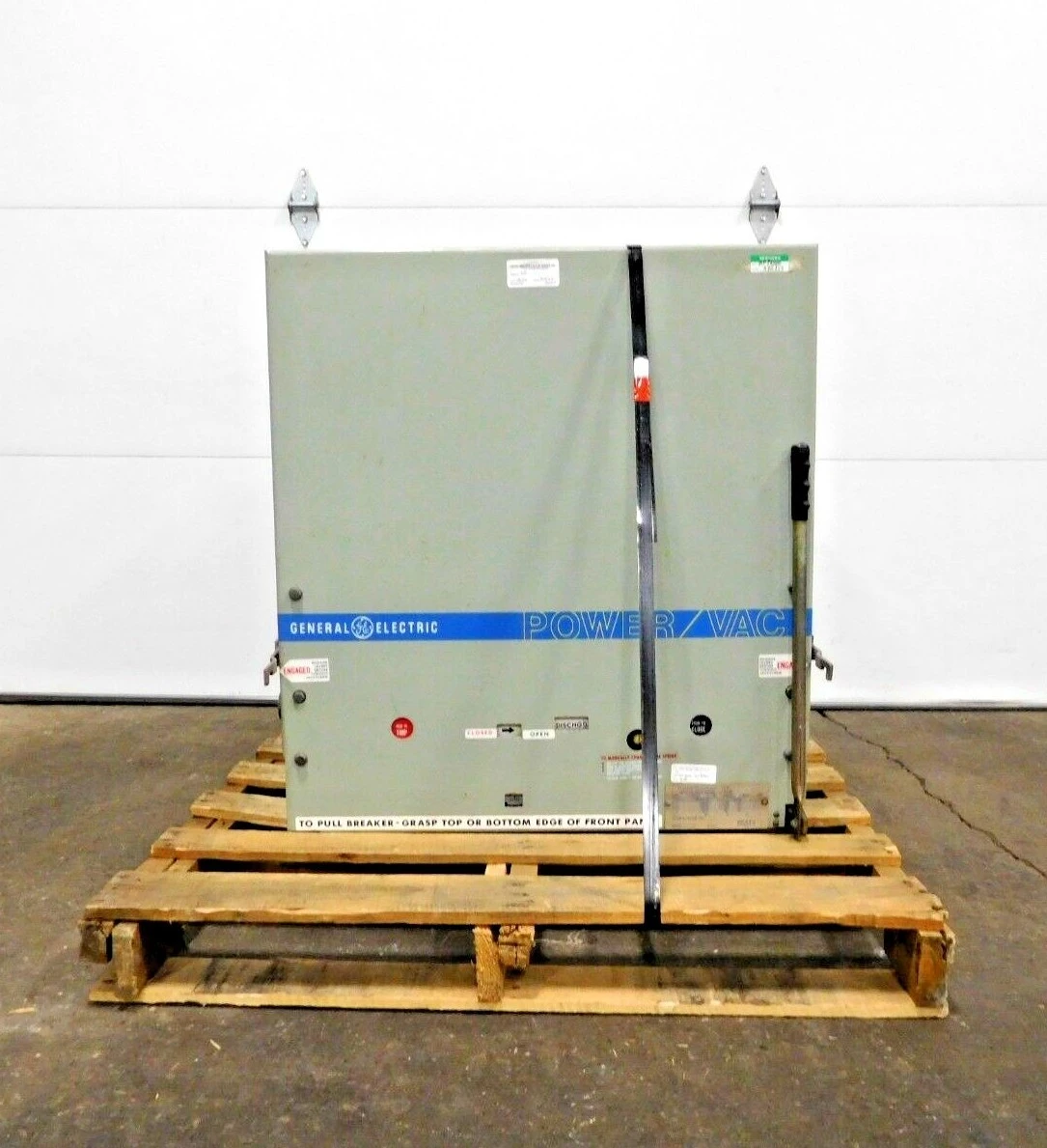 Used GE VB 13.8-1000-3 Circuit Breakers Ohio US | Equipment Recovery Corp. #1330906