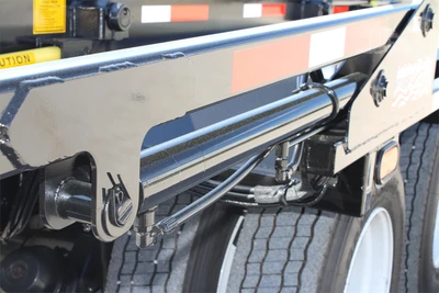 New | in-Stock 2025 MACK GRANITE 64BR Rolloff Trucks Texas US | Roll Off Truck World #1491919