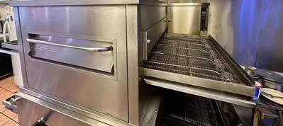 USED ZESTO CONVERYOR OVEN