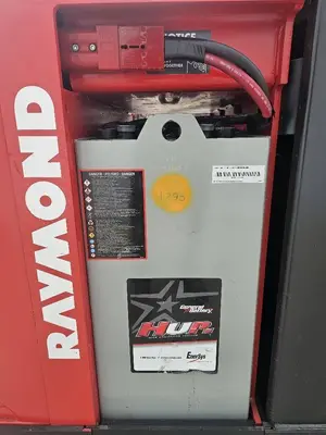 Used 2011 RAYMOND 520OPC30TT Order Pickers Illinois US | Somerset Equipment Sales #1546252
