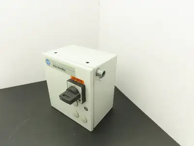 Allen Bradley 103H-NX2D Reversing Motor Starter Enclosed Disconnect 140M-C2E-C10