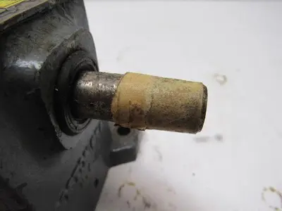 Boston Gear 309A-20-H Right Angle Double Shaft Speed Reducer Gear Box 20:1 Ratio