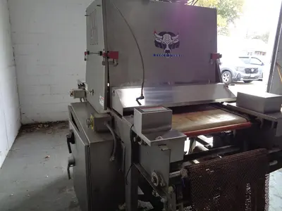 USED 2000 AM MANUFACTURING APACHE 24