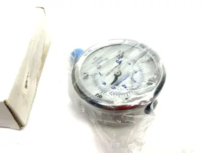 ICO300-101-100L | Spray Systems  Pressure Gauge 2.5" Face 0-100psi, 1/4" LM - New – Open box