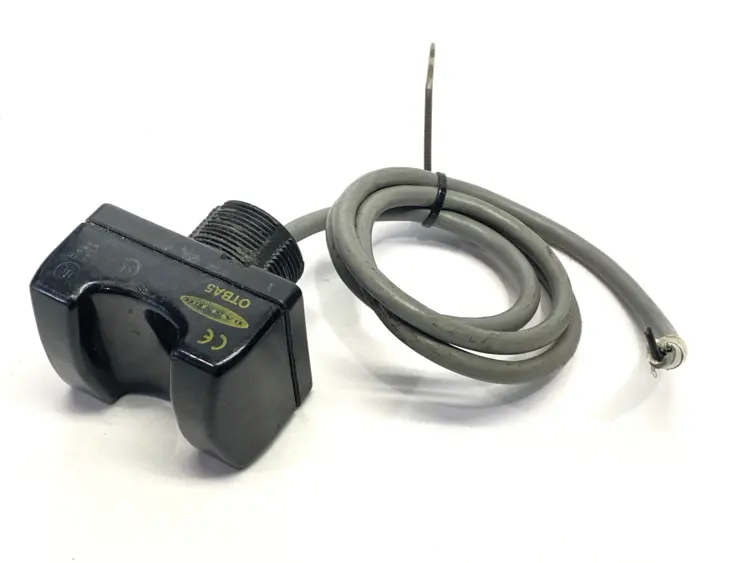 Used Banner Momentary Action Touch Button 27986 CUT CORD Relays & Switches Michigan US | Maverick Industrial Sales #1402136