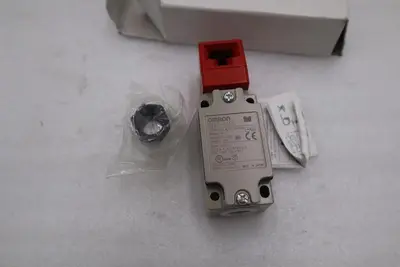 NEW Omron D4BS-4AFS-NPT Limit Switch, Safety Interlock STOCK H96A
