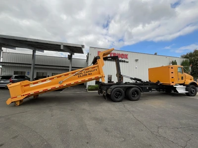 Used 2009 KENWORTH T800 Hooklifts & Roll-Offs California US | Big Truck & Equipment #1412296