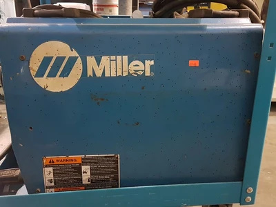 Miller ALT 304 Series DC Inverter Arc Welder