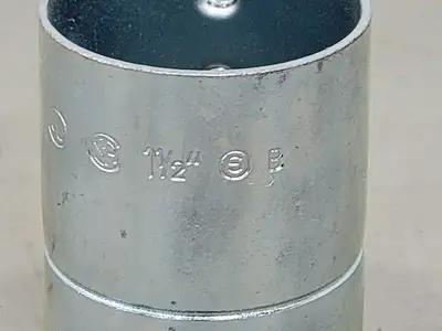 1 1/2" EMT Set Screw Coupling (Box of 11)