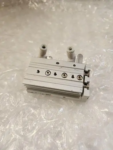 SMC MXS8-30 CYLINDER ROLLER
