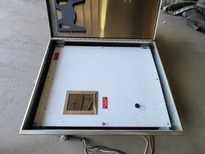 USED THERMON THERMON TC-202A-SSR30X-120-X-XXX-DCALH1
