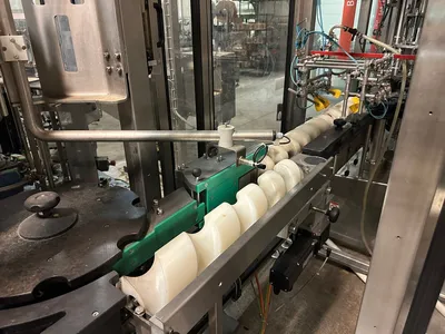 USED KOSME Glass Carbonated Bottling Line