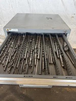 10 DRAWER STANLEY VIDMAR CABINET. STOCK #0538126