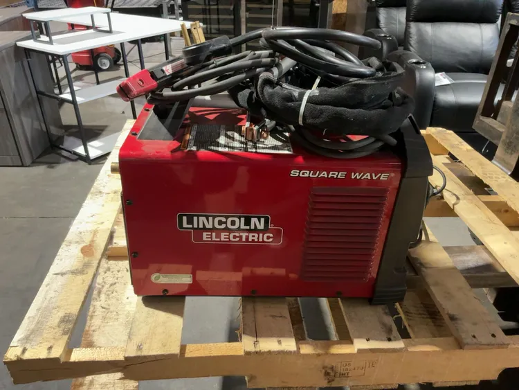 Used LINCOLN ELECTRIC SQUARE WAVE® TIG 200 TIG WELDER Tig Welders Michigan US | Miedema Asset Management Group #1424996
