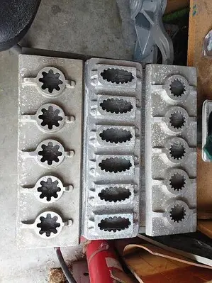 USED 2000 CHAMPION C65